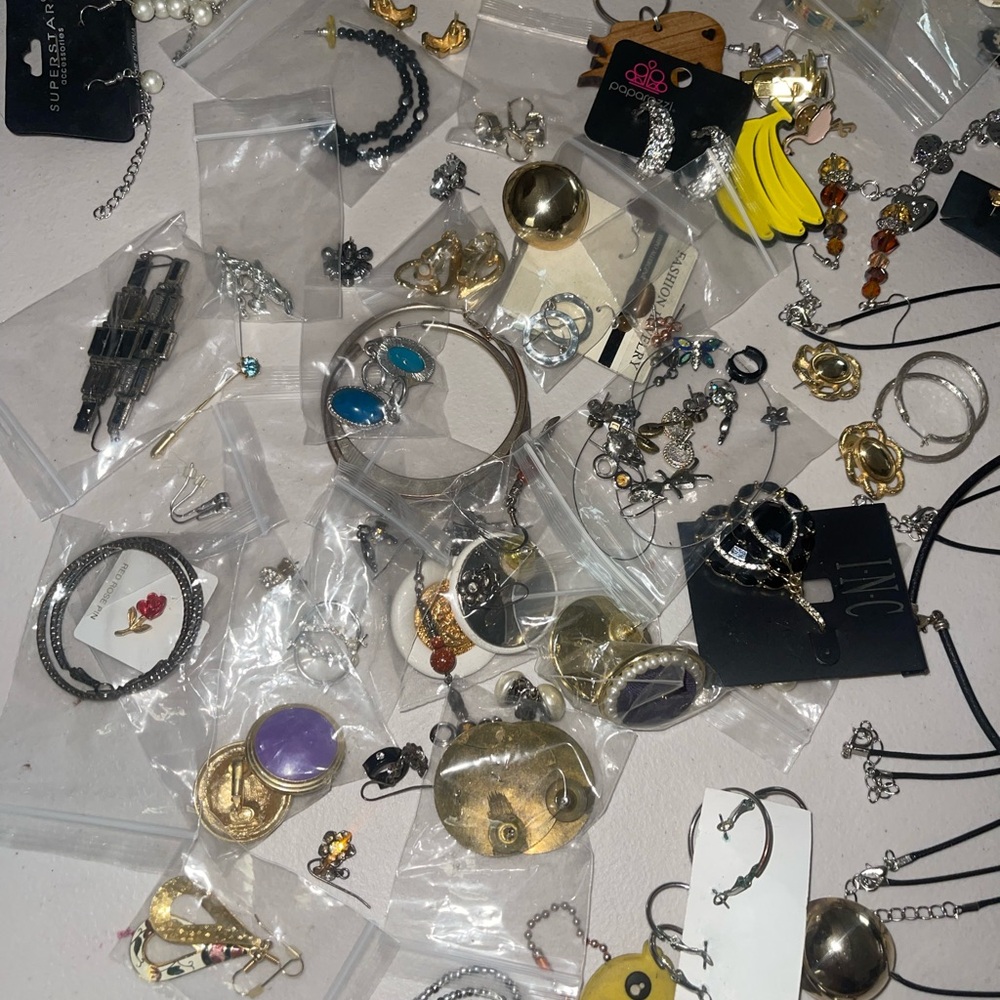 SOLD ✅SOLD SOLD Jewelry Lot vintage costume